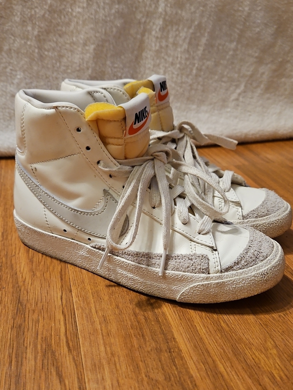 Nike Blazers White And Gray Shoes Size 6
